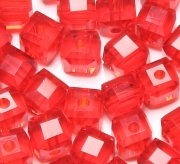 Бусины стеклянные "Кубик" красные, 6х6 мм (нить)