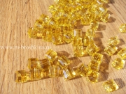Бусины стеклянные кубики желтые, 6х6 мм (18 шт)