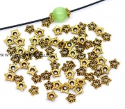 Шапочки для бусин "Цветочки" античное золото, 5х2 мм (40 шт)